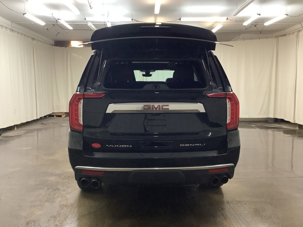 Used 2021 GMC Yukon Denali w/ Denali Premium Package AWD/4WD image 8