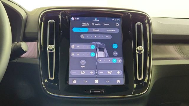 Certified 2023 Volvo C40 P8 Recharge Ultimate AWD/4WD image 22