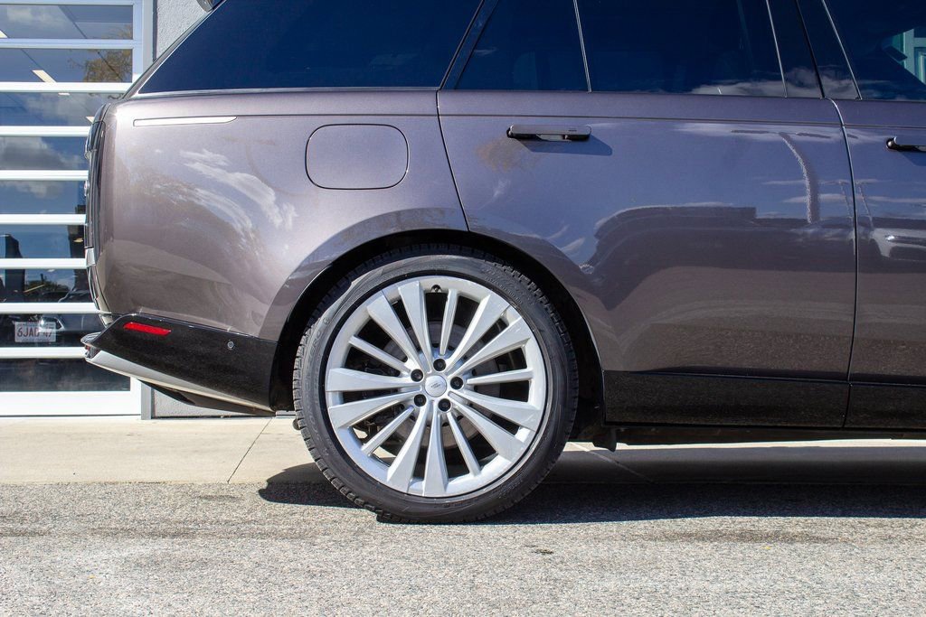 Used 2023 Land Rover Range Rover First Edition AWD/4WD image 6