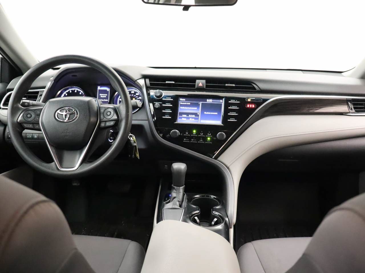Used 2018 Toyota Camry LE FWD image 6