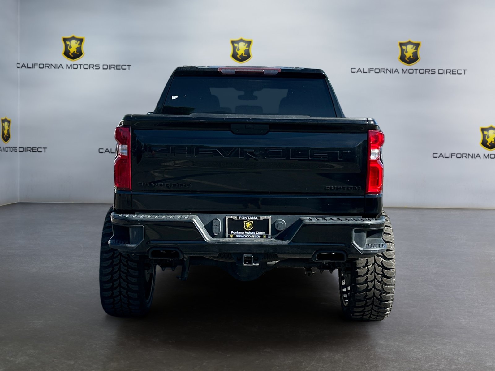 Used 2021 Chevrolet Silverado 1500 Custom Trail Boss w/ Midnight Edition AWD/4WD image 4