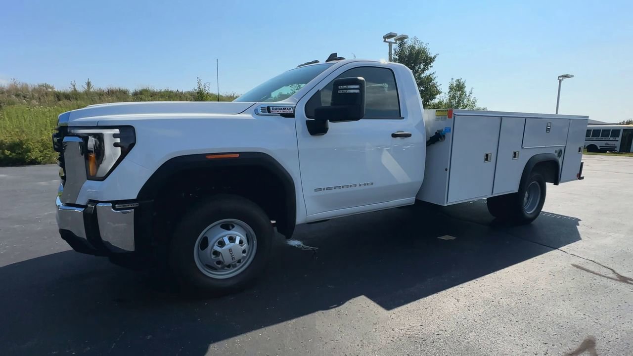 New 2025 GMC Sierra 3500 Pro w/ Convenience Package image 4