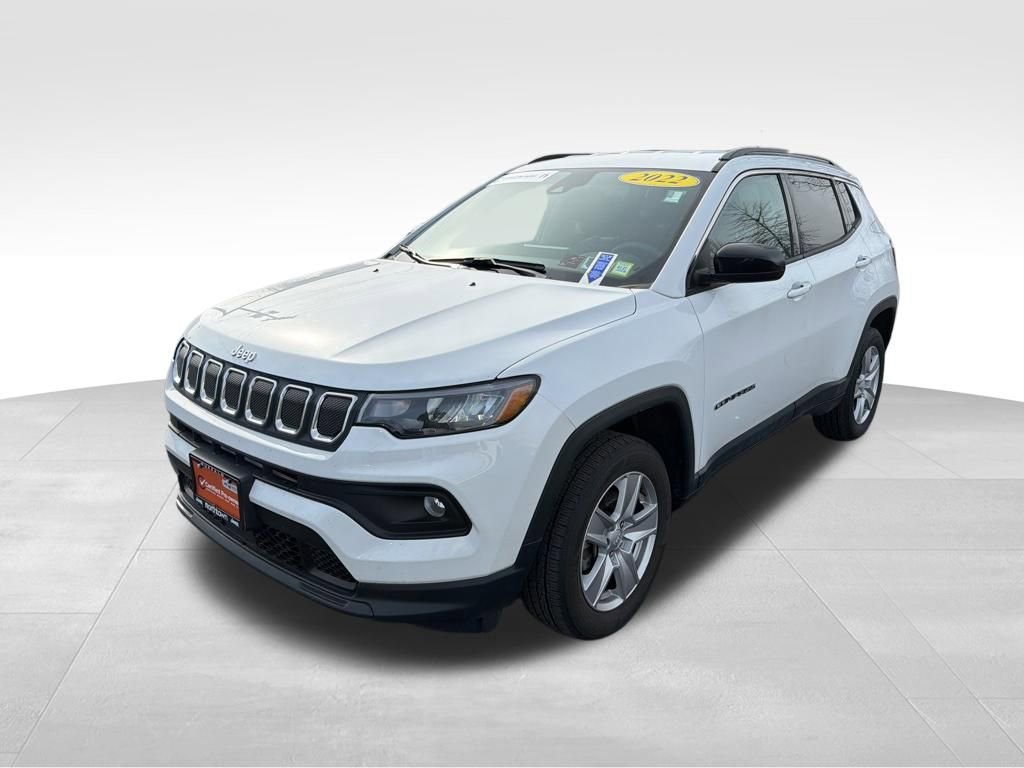 Used 2022 Jeep Compass Latitude image 3