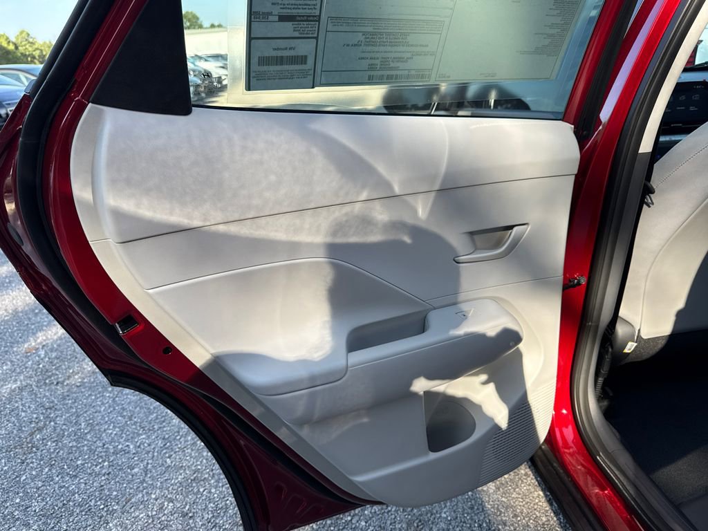 New 2026 Hyundai Kona SE image 12