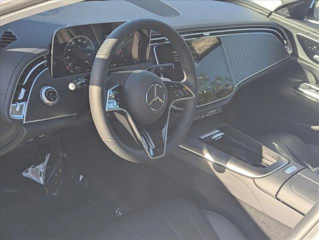 New 2026 Mercedes-Benz E 350 4MATIC Sedan video 3