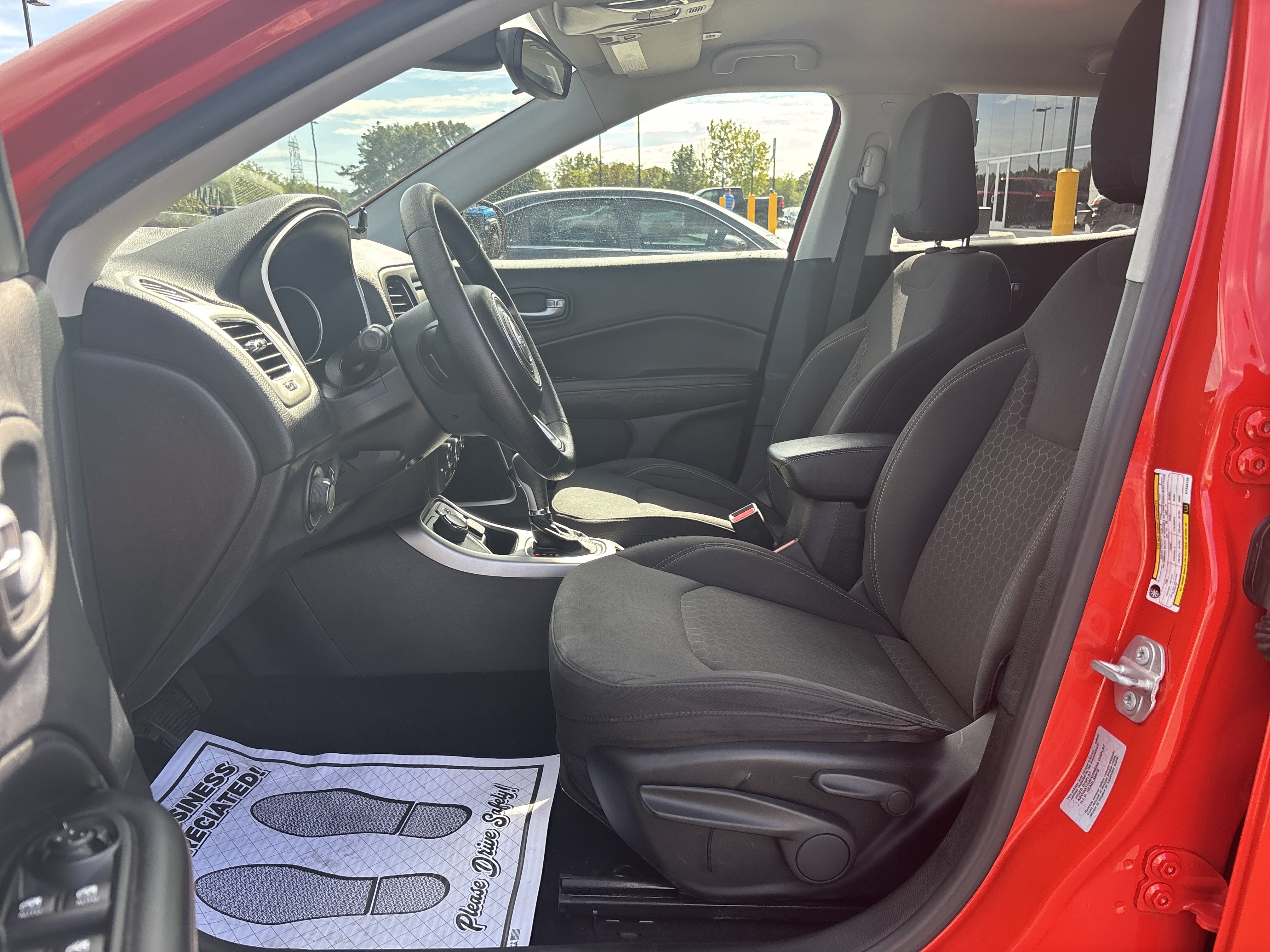 Used 2017 Jeep Compass Sport AWD/4WD image 12