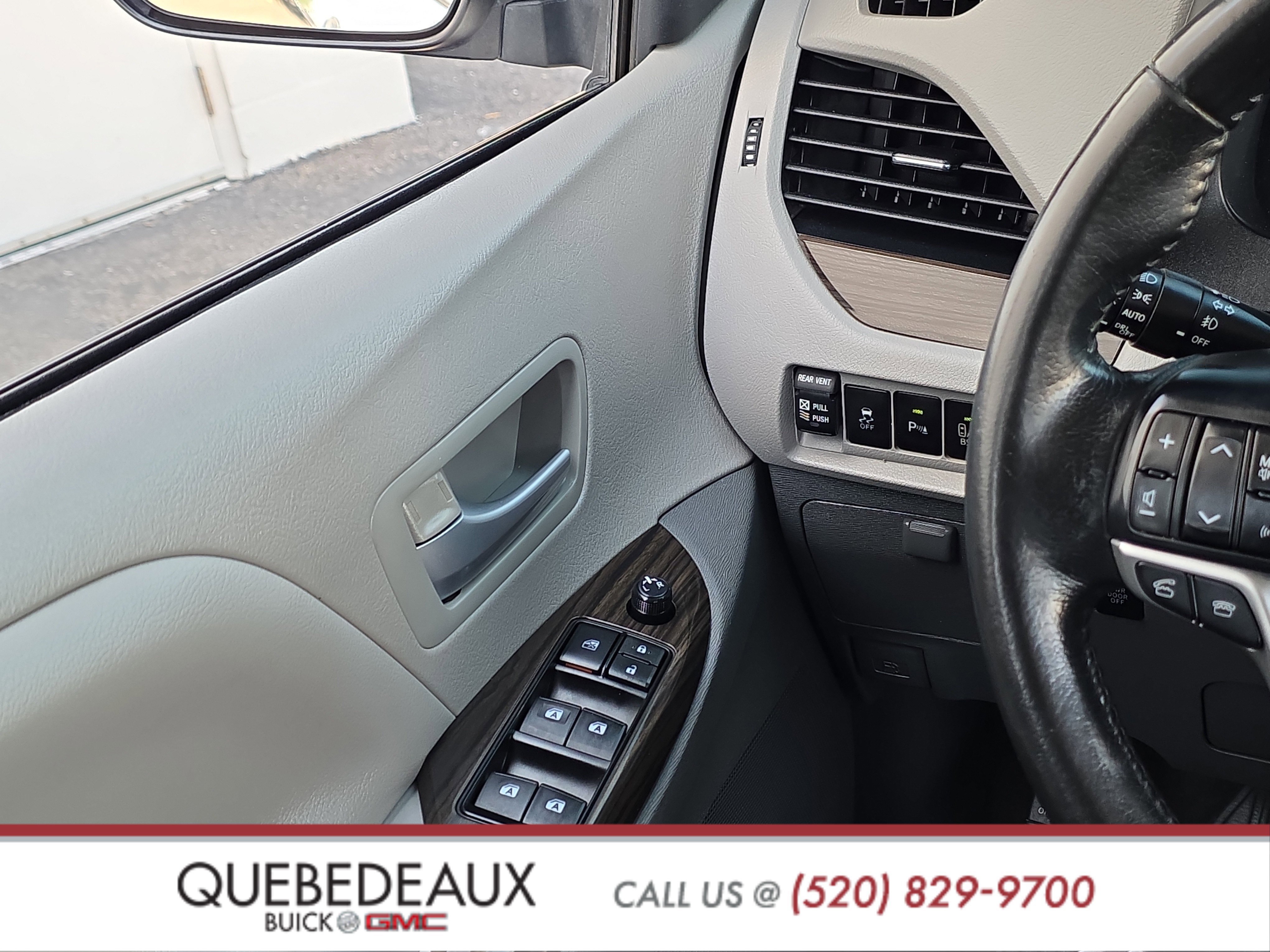Used 2015 Toyota Sienna XLE w/ XLE Navigation Package FWD image 24