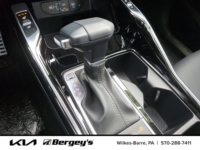 Certified 2025 Kia Sorento SX image 11