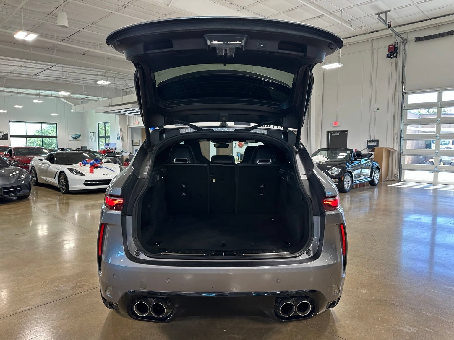 Used 2023 Jaguar F-PACE SVR AWD/4WD image 49