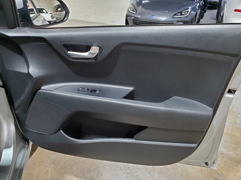 Used 2023 Kia Rio LX FWD image 16