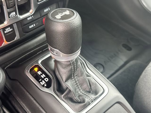 Used 2024 Jeep Wrangler Unlimited Sport AWD/4WD image 17
