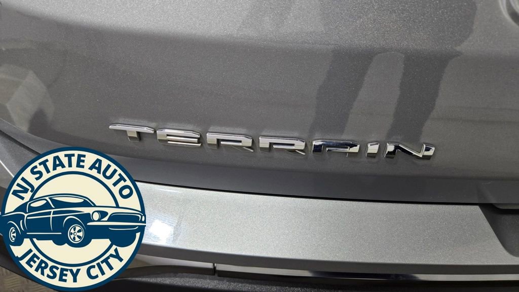 Used 2023 GMC Terrain AT4 image 30