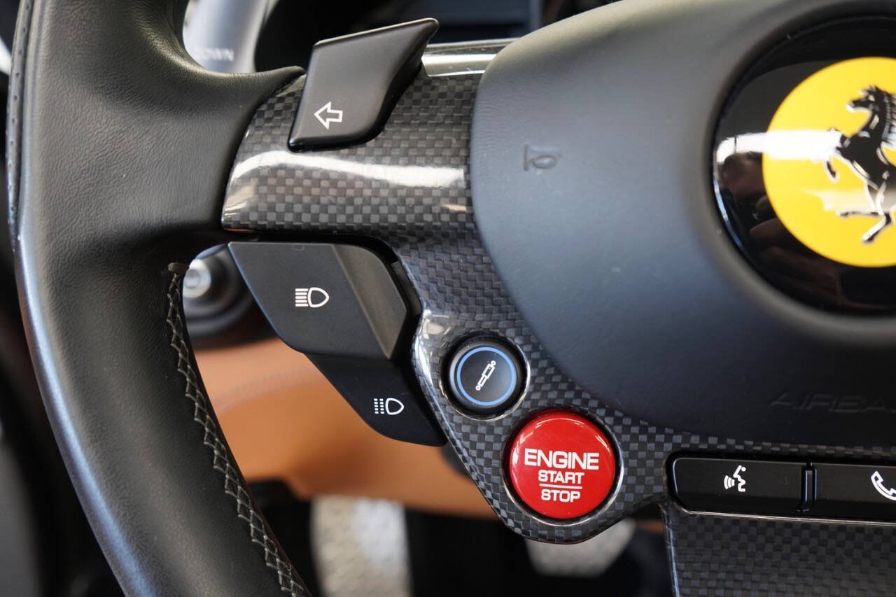 Used 2019 Ferrari Portofino RWD image 89