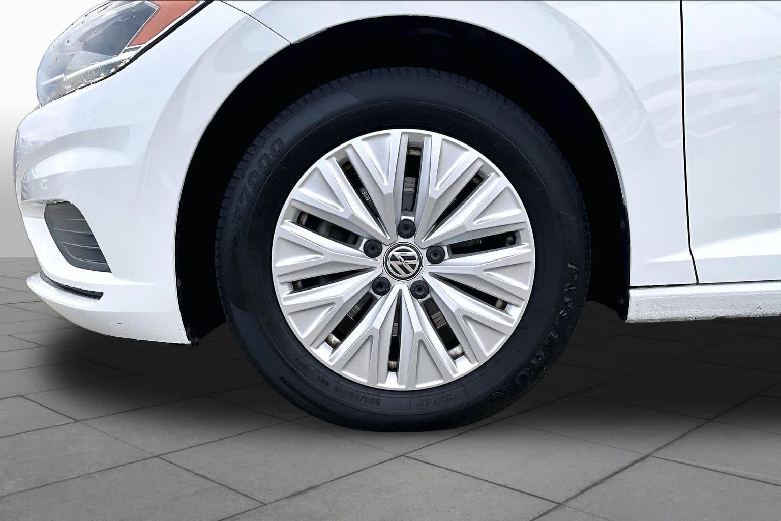 Used 2019 Volkswagen Jetta S w/ Driver Assistance Package FWD image 10