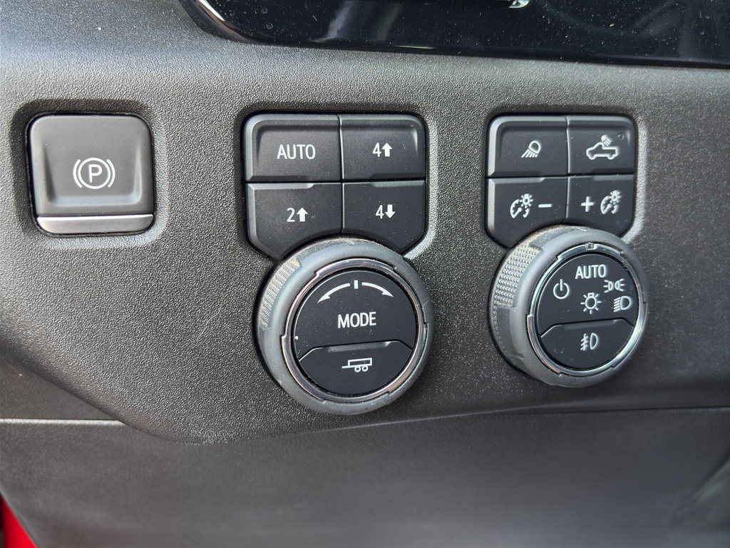 Used 2024 Chevrolet Silverado 2500 LTZ w/ LTZ Premium Package AWD/4WD image 24