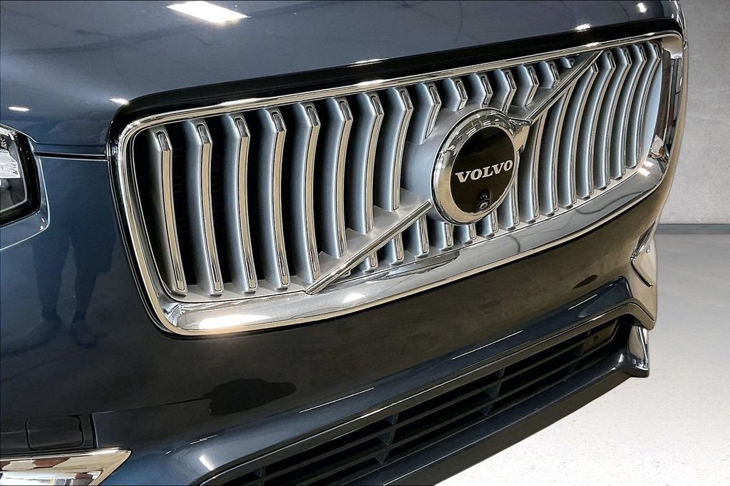 Certified 2025 Volvo XC90 B6 Plus w/ Protection Package AWD/4WD image 35