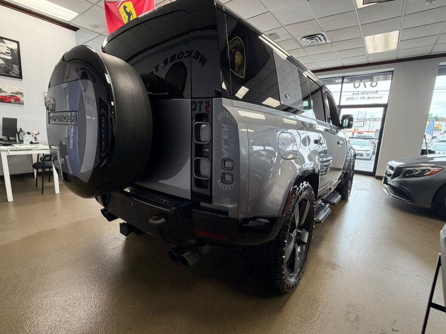 Used 2024 Land Rover Defender 110 X AWD/4WD image 17