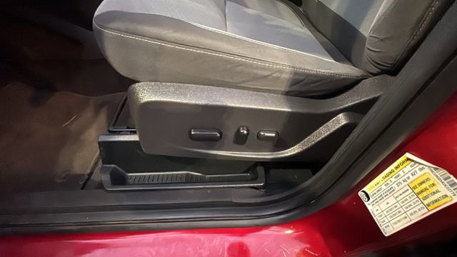 Used 2019 Ford Escape SE image 27