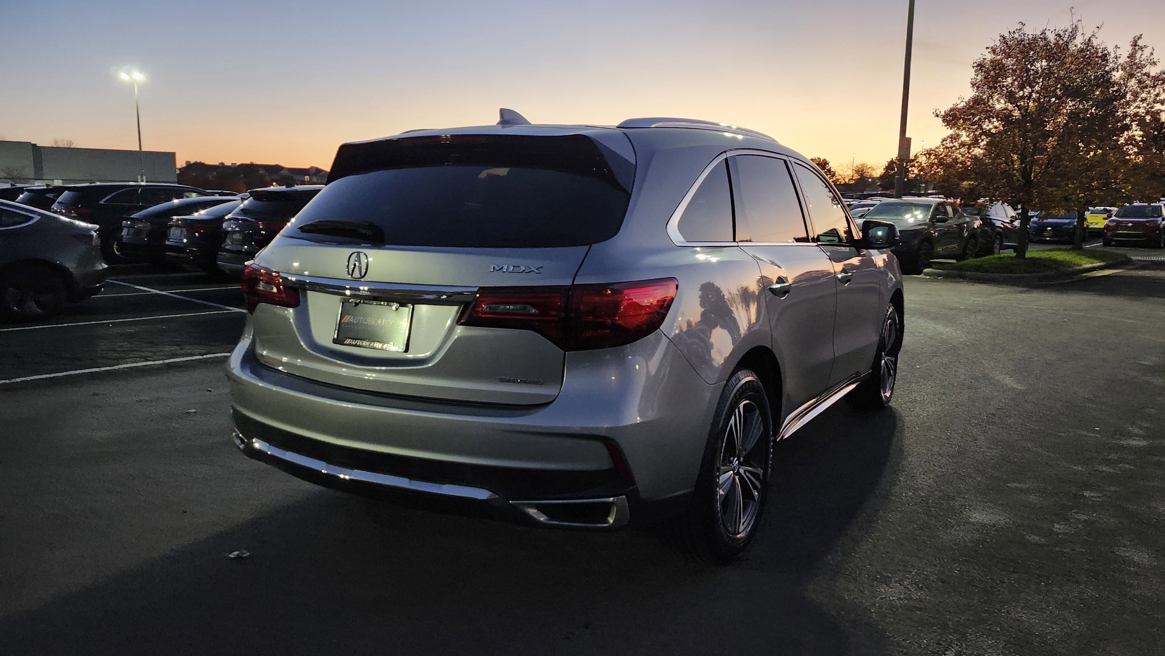 Used 2017 Acura MDX SH-AWD image 17