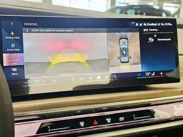Certified 2025 BMW 750e xDrive w/ Executive Package AWD/4WD image 15