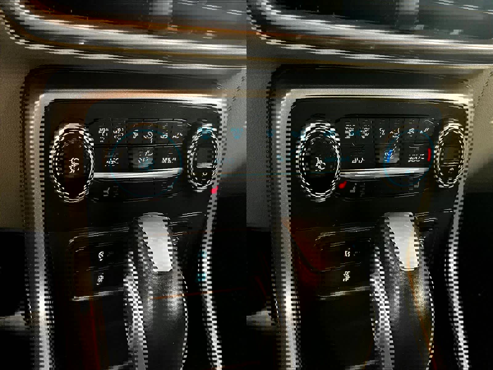 Used 2019 Ford EcoSport SE image 26