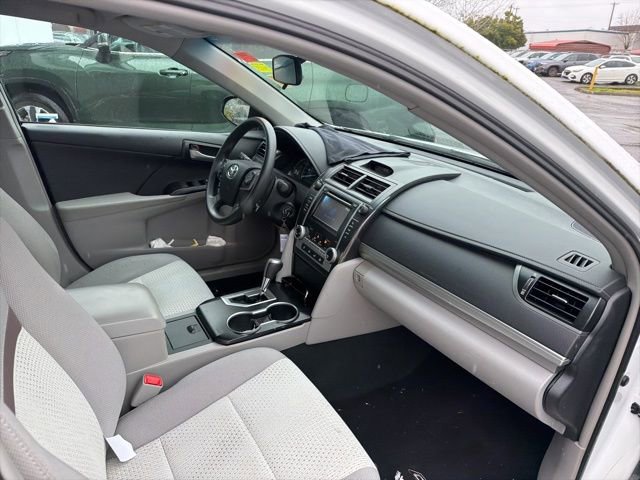 Used 2013 Toyota Camry LE image 12