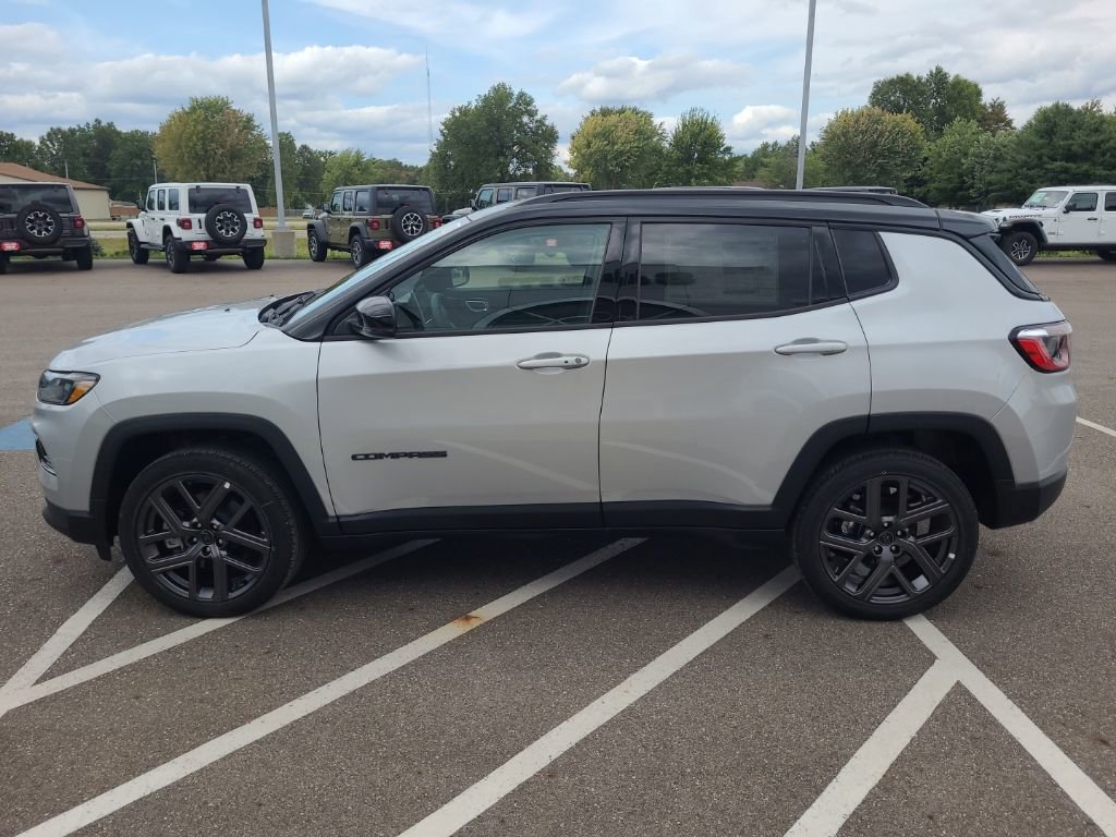 New 2025 Jeep Compass Limited w/ Sun & Sound Group image 5