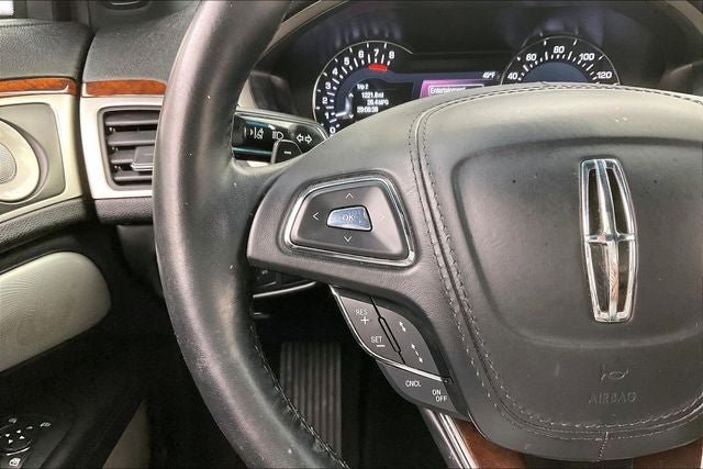 Used 2020 Lincoln MKZ Reserve w/ Luxury Package FWD image 23
