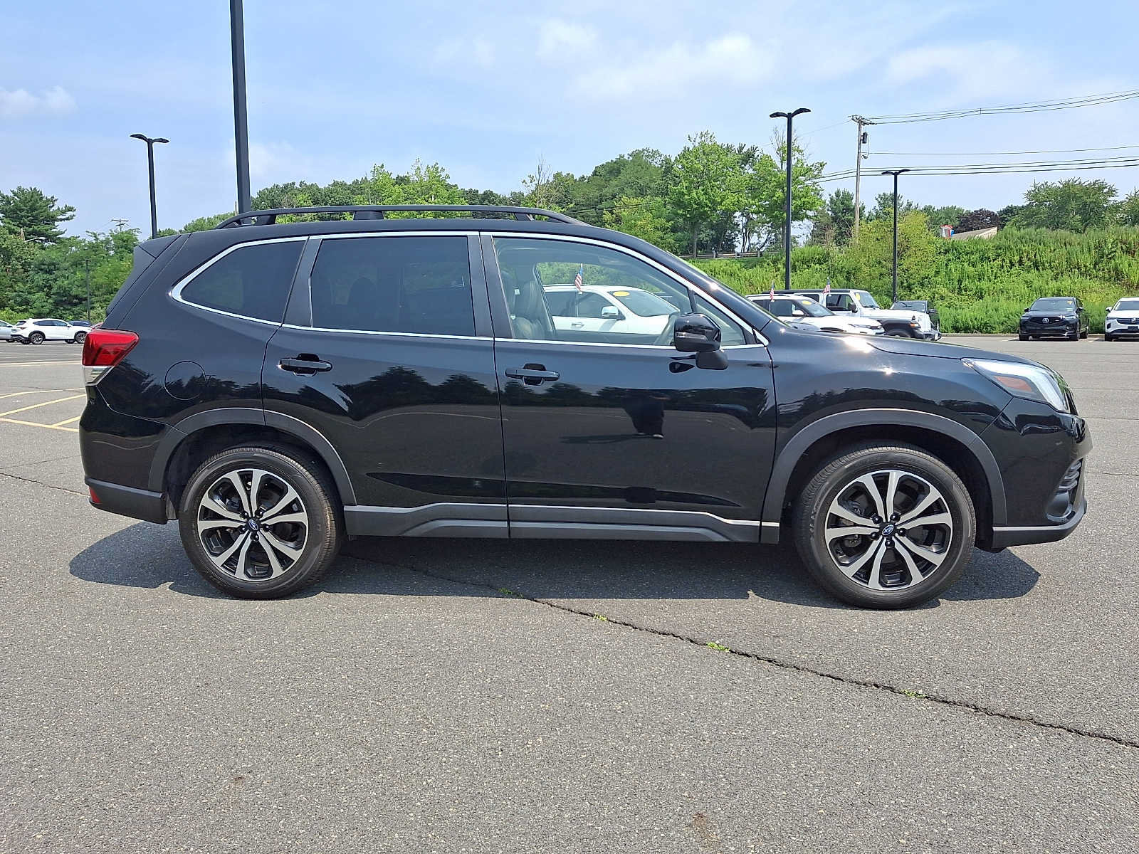 Used 2023 Subaru Forester Limited AWD/4WD image 7