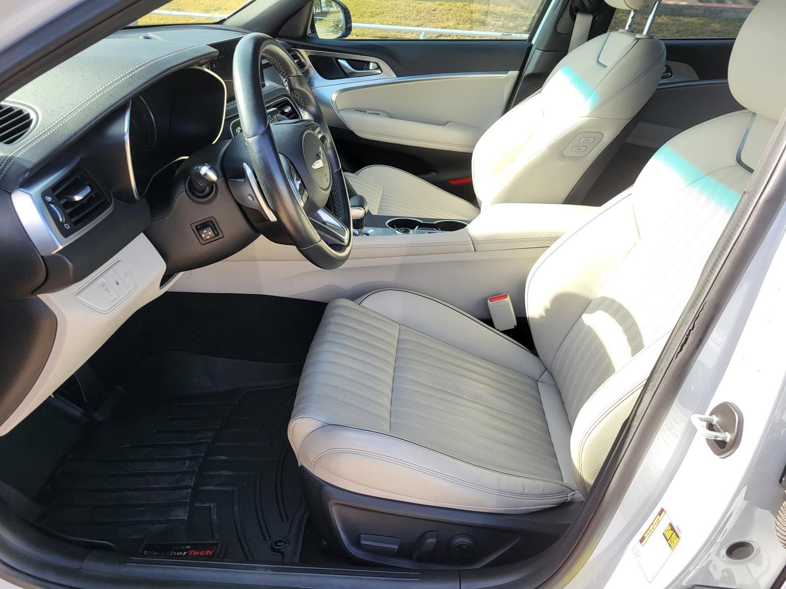 Used 2022 Genesis G70 3.3T image 23