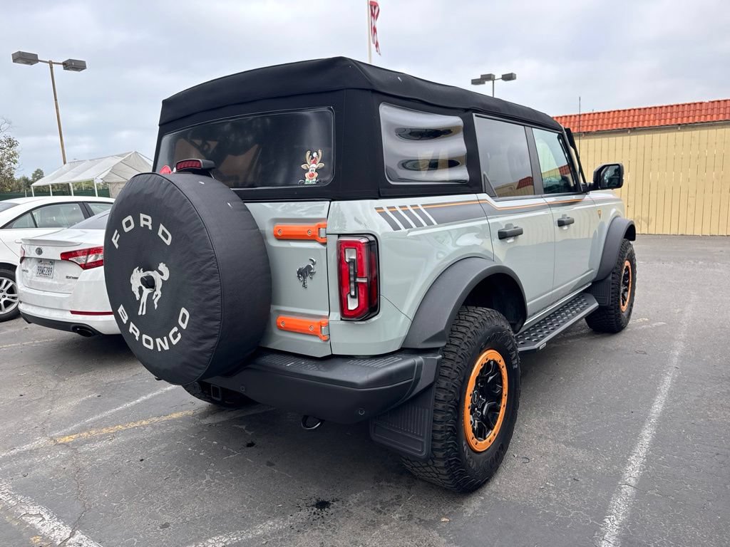 Used 2023 Ford Bronco Badlands w/ Sasquatch Package AWD/4WD image 3