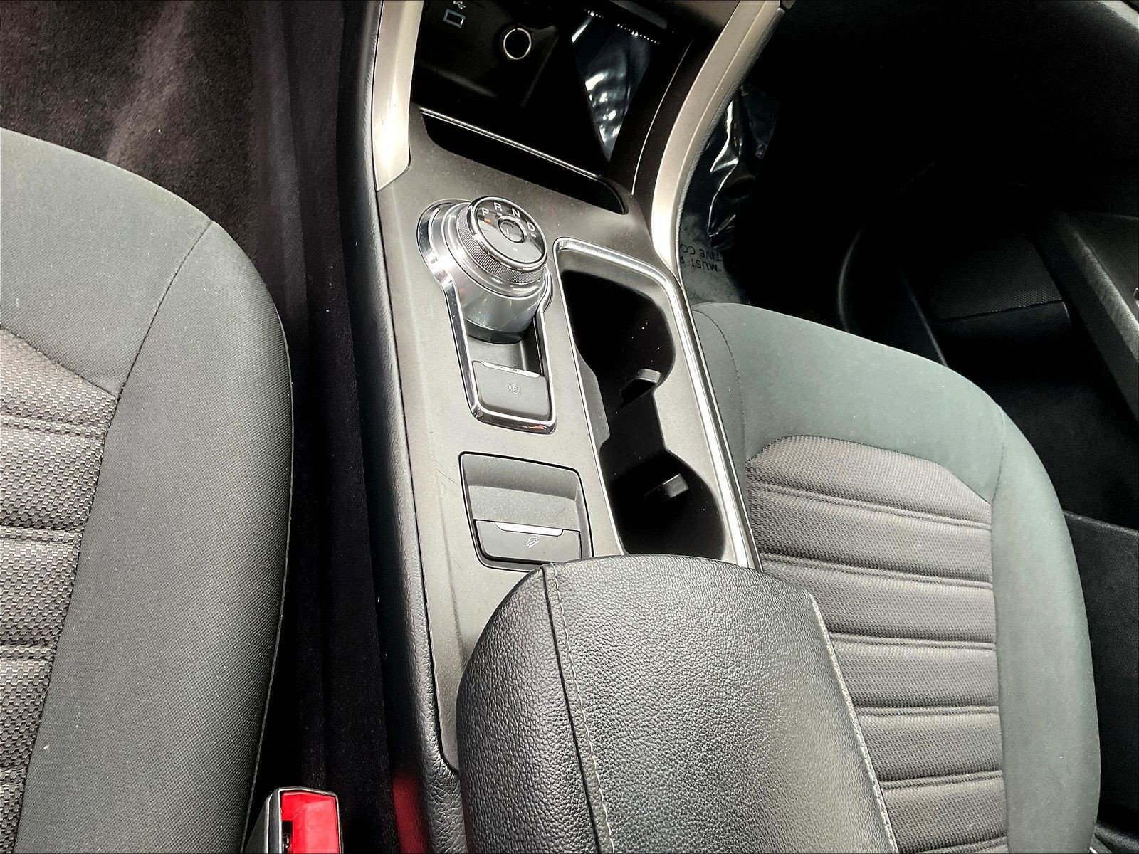 Used 2018 Ford Fusion SE FWD image 20