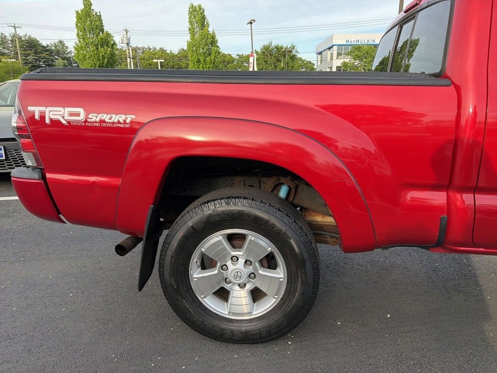 Used 2015 Toyota Tacoma 4x4 Double Cab w/ TRD Sport Package image 4
