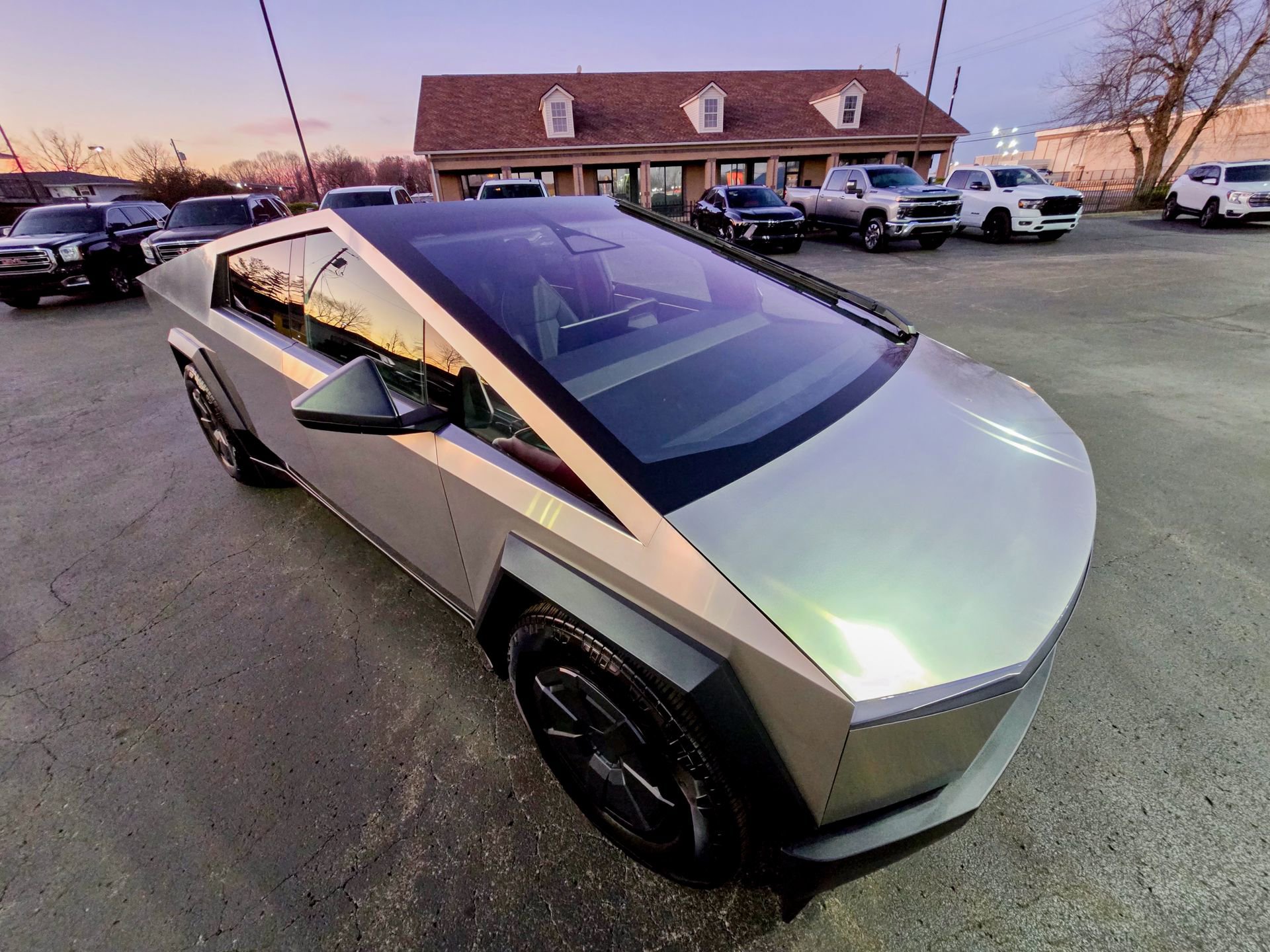 Used 2025 Tesla Cybertruck AWD Crew Cab image 18