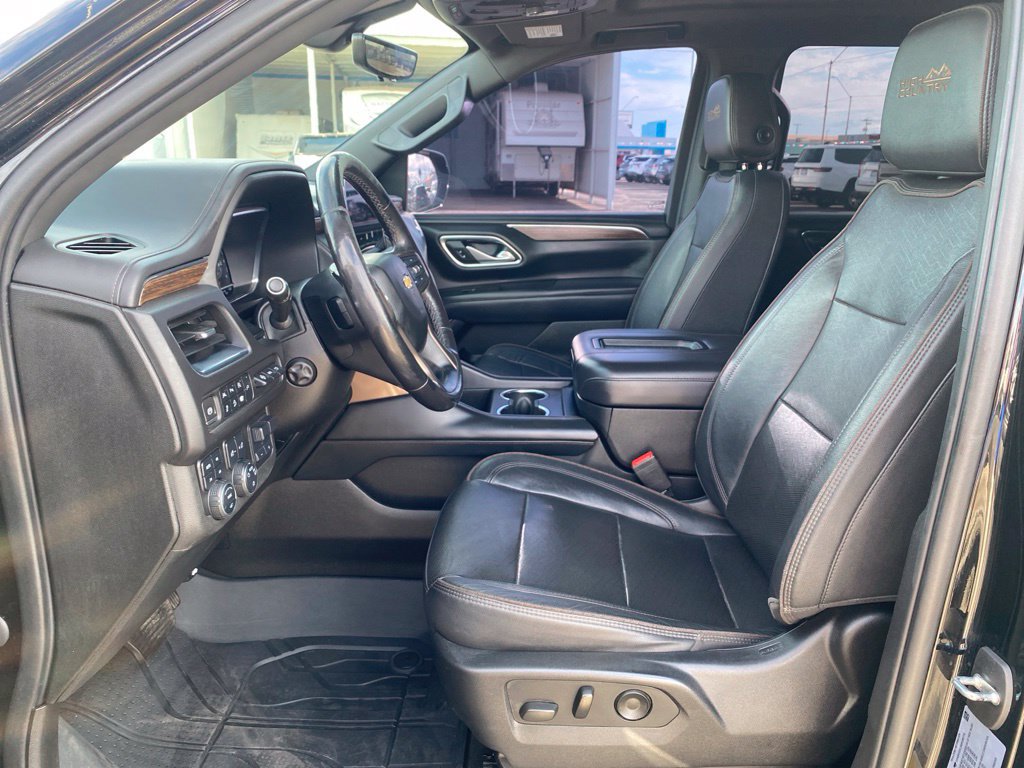 Used 2022 Chevrolet Suburban High Country AWD/4WD image 40