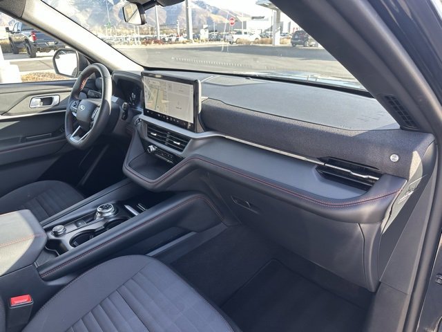 Used 2025 Ford Explorer ST-Line w/ ST-Line Street Pack image 24