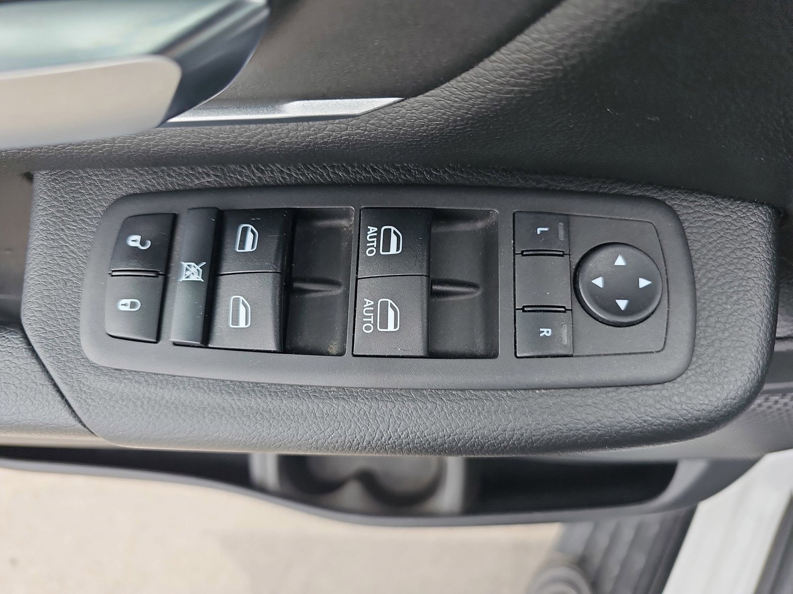 Used 2023 RAM 1500 Big Horn AWD/4WD image 28