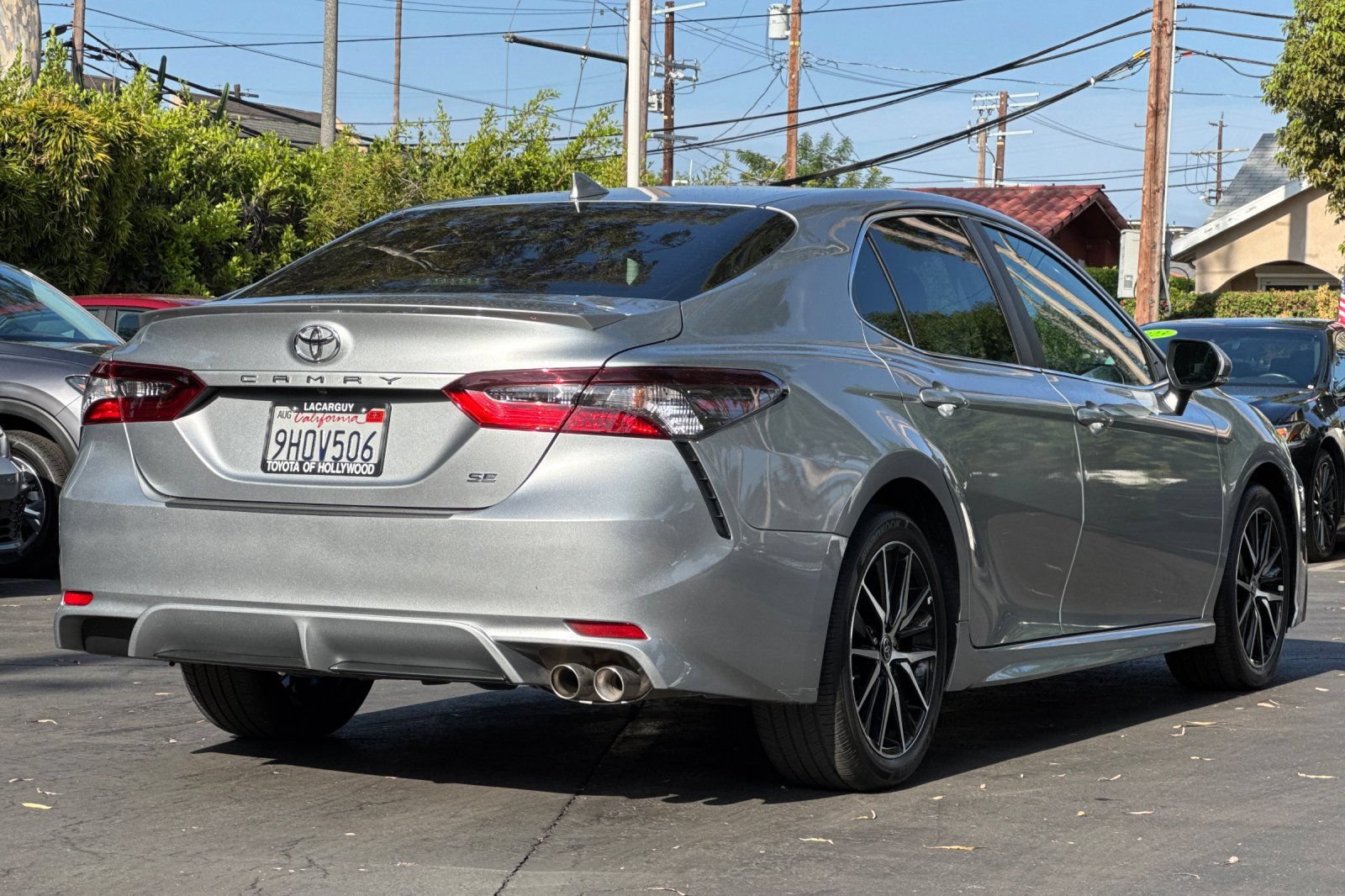 Used 2023 Toyota Camry SE FWD image 4