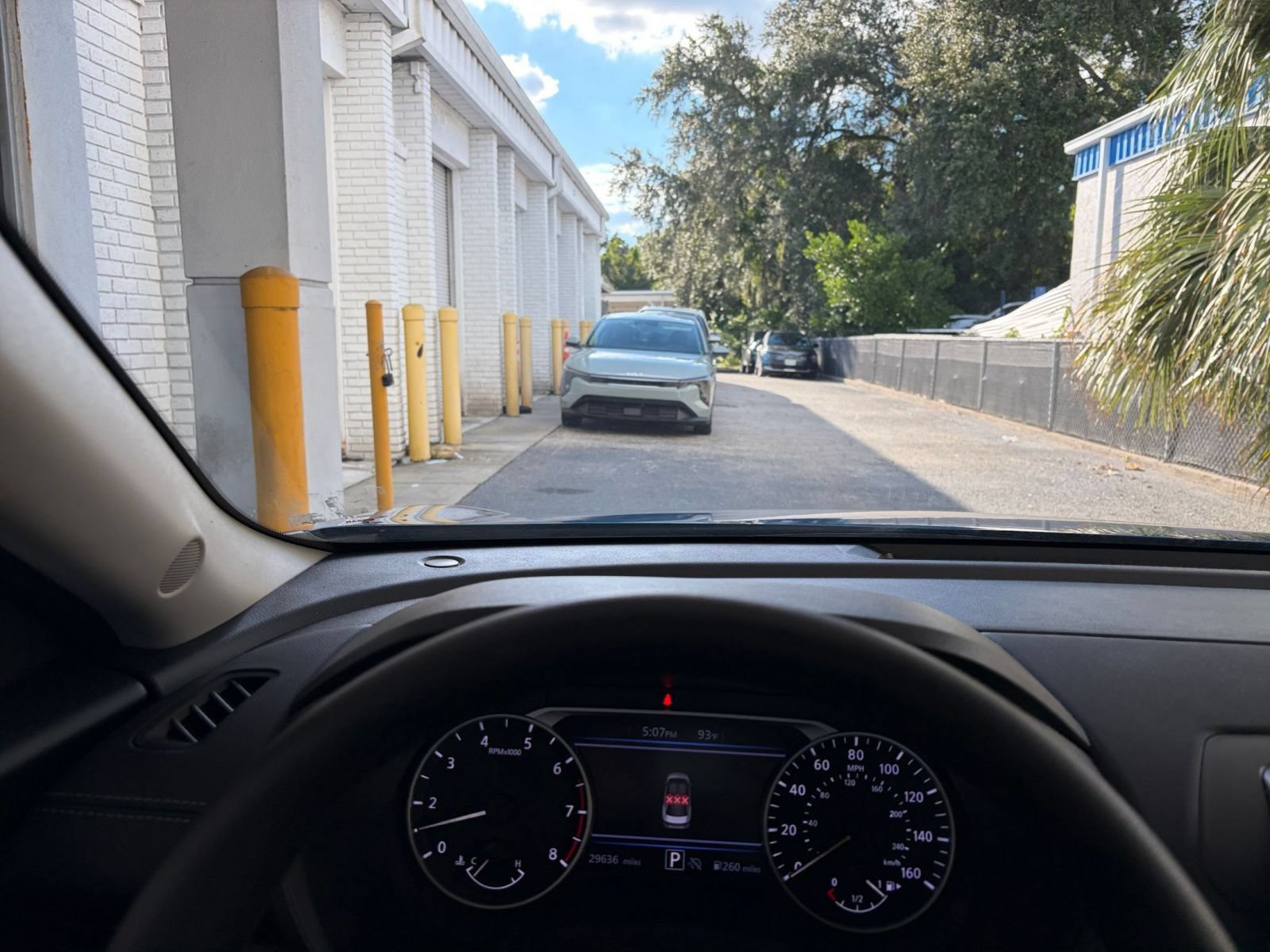 Used 2025 Nissan Sentra SV FWD image 33