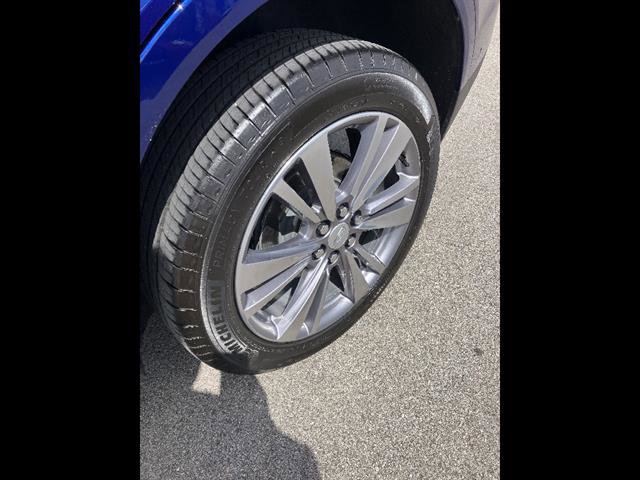 Certified 2024 Cadillac XT5 Premium Luxury w/ Technology Package AWD/4WD image 9