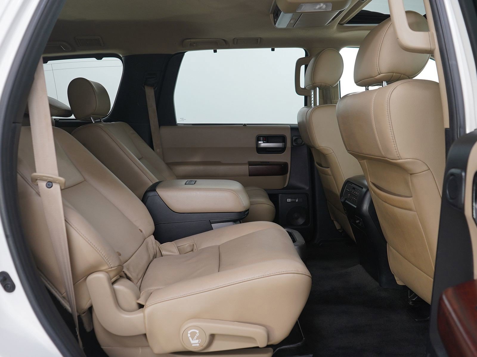 Used 2012 Toyota Sequoia Platinum AWD/4WD image 15