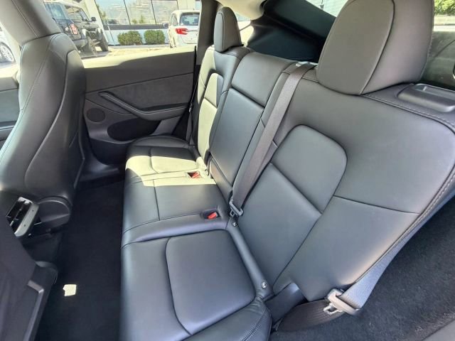 Used 2023 Tesla Model Y Long Range AWD/4WD image 19