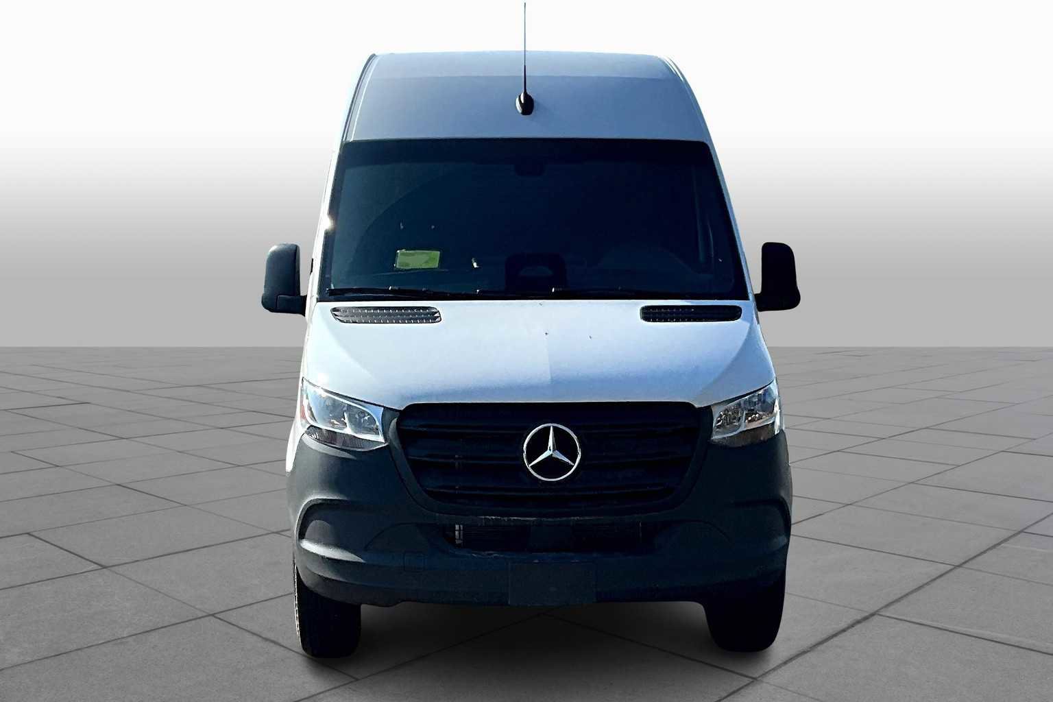 New 2025 Mercedes-Benz Sprinter 2500 image 2