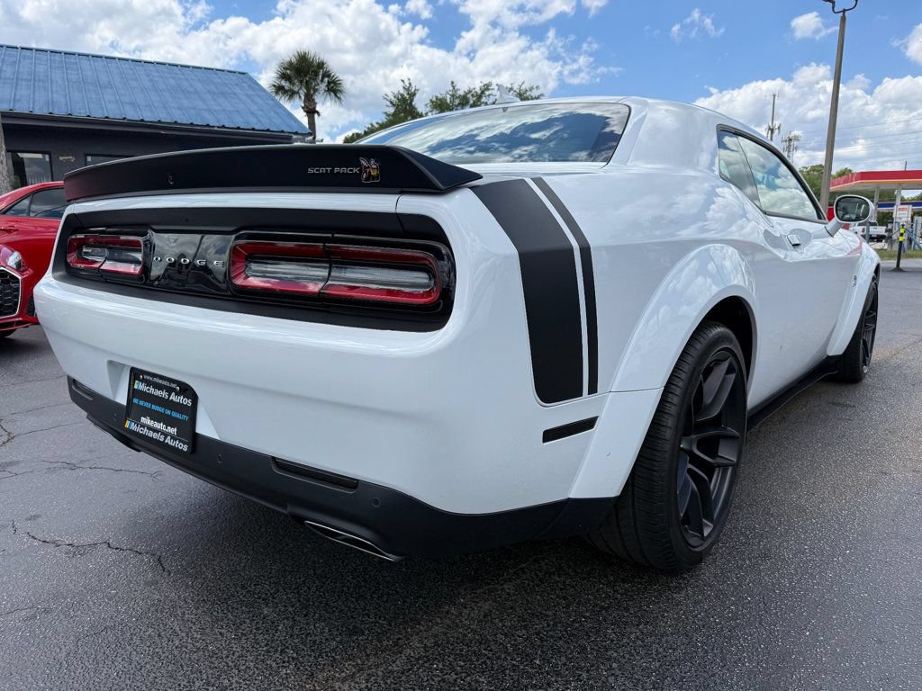 Used 2022 Dodge Challenger R/T Scat Pack RWD image 5