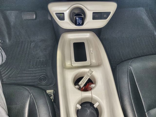 Used 2016 Toyota Prius Three w/ Advanced Technology Package image 20