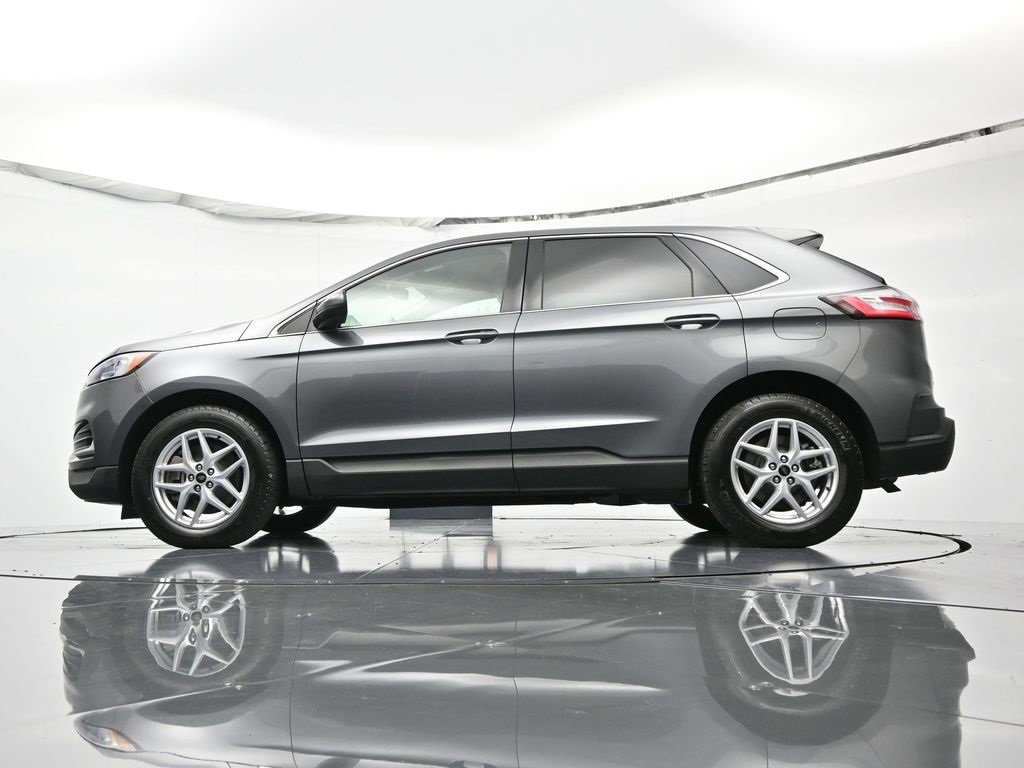 Used 2024 Ford Edge SEL image 55