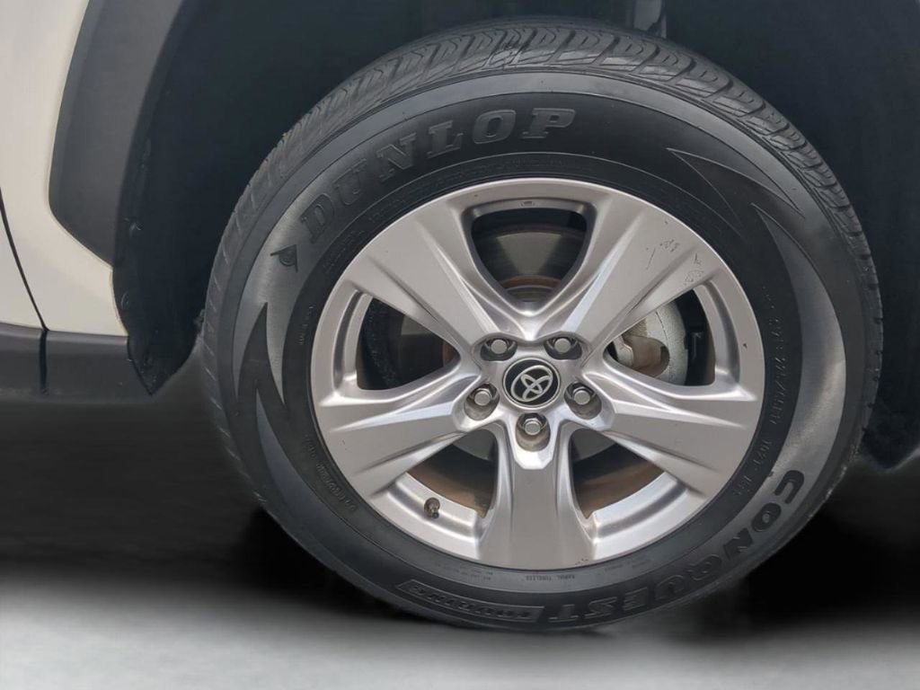 Used 2023 Toyota RAV4 XLE w/ Convenience Package image 26