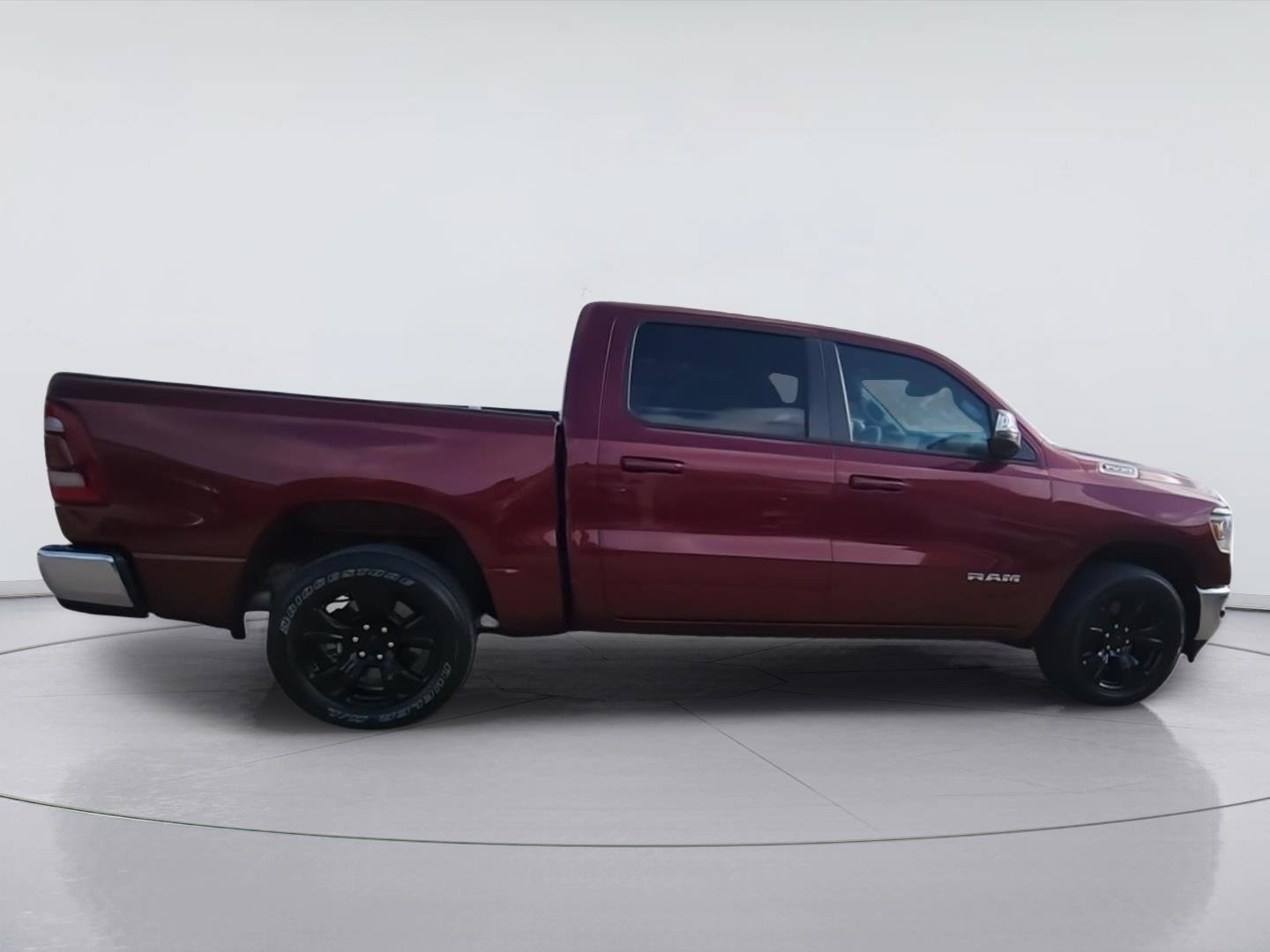 Used 2023 RAM 1500 Laramie AWD/4WD image 9