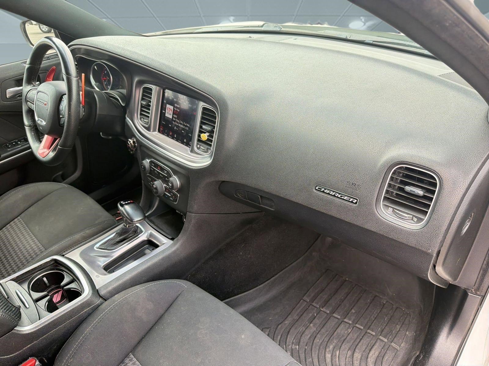 Used 2019 Dodge Charger R/T RWD image 22