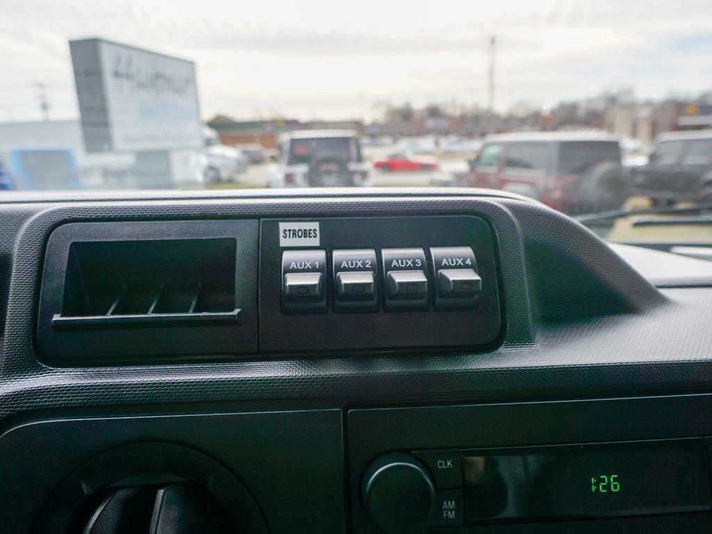 Used 2019 Ford E-350 and Econoline 350 Super Duty w/ Power Windows & Locks Group image 18